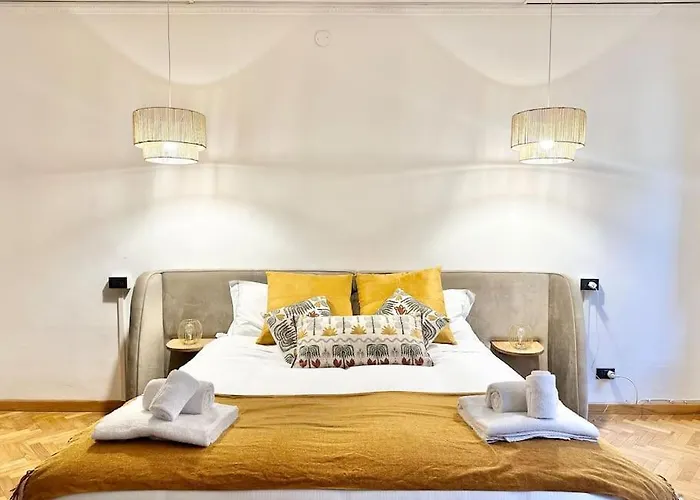 Golden Luxe - Cappelle Medicee 2 Private Apartament *