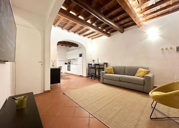Golden Luxe - Cappelle Medicee 2 Private Apartament *