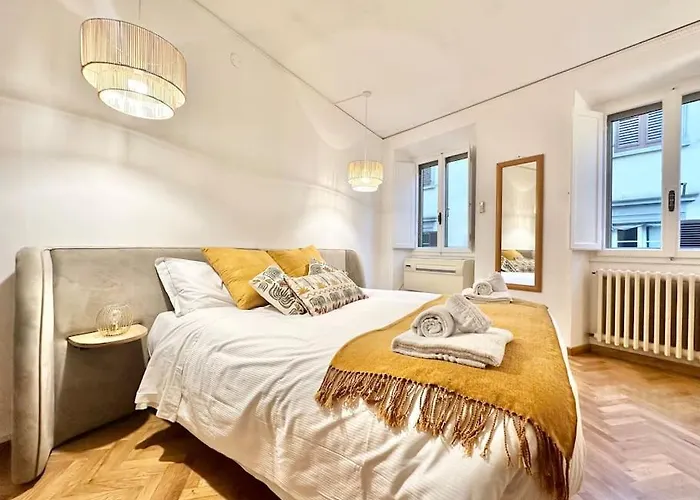 Golden Luxe - Cappelle Medicee 2 Private *